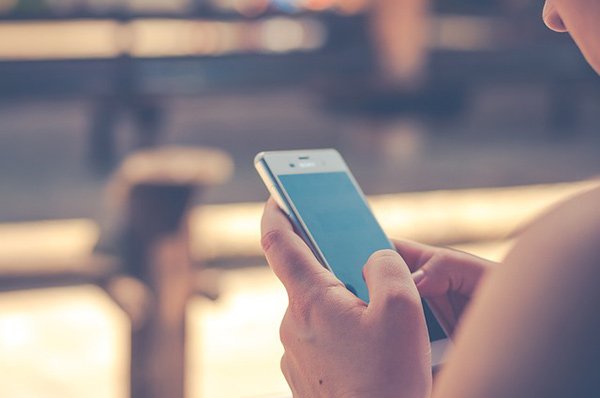 China targets instant messaging apps